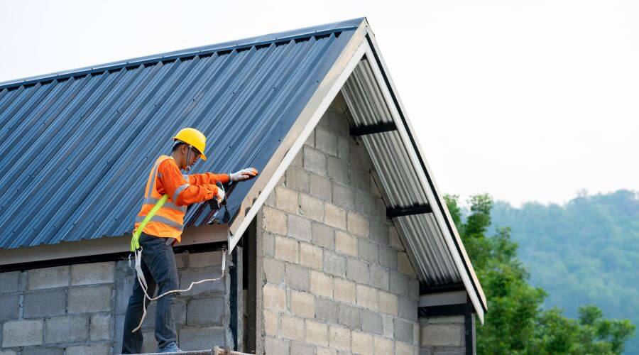 Professional metal roof installation in Roslyn, SD